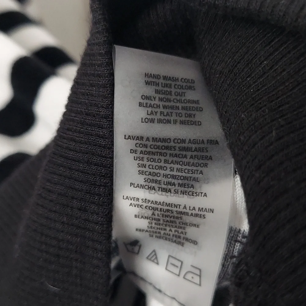 Karl Lagerfeld Womens Black and White Striped Crew Neck Sweater Soft Lar…